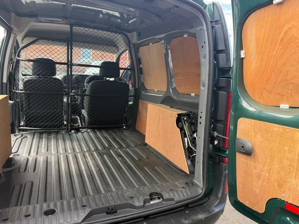 Mercedes-Benz CITAN 1.5L Null Red #15