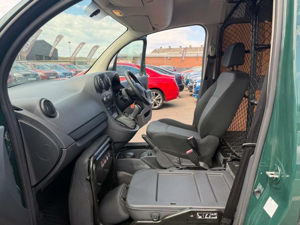 Mercedes-Benz CITAN 1.5L Null Red #8
