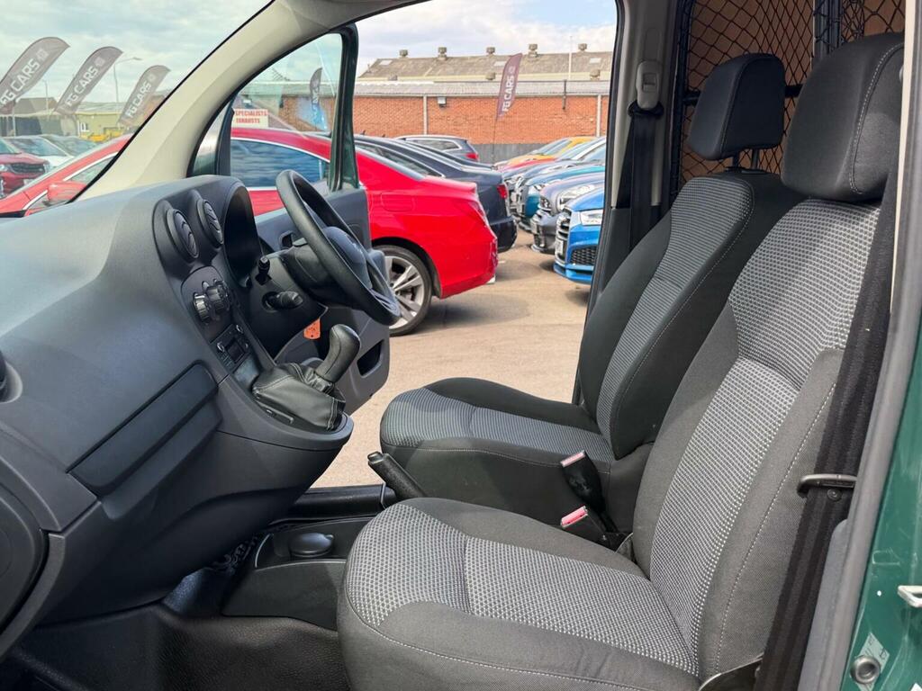 Mercedes-Benz CITAN 1.5L Null Red #7