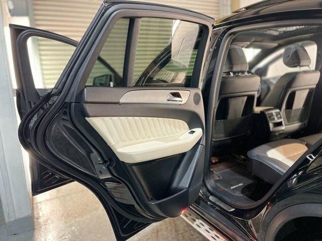 Mercedes-Benz GLE Class Suv  #42