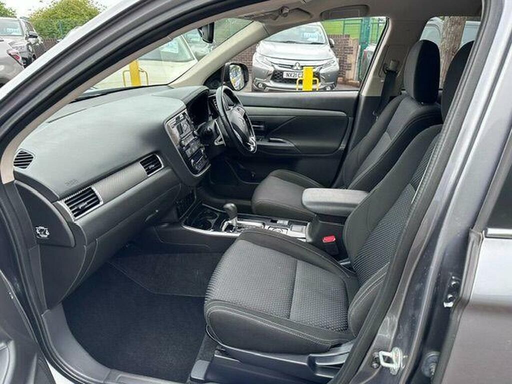 Mitsubishi Outlander 2.2 Di-d 3 4Wd Euro 6 Grey #5
