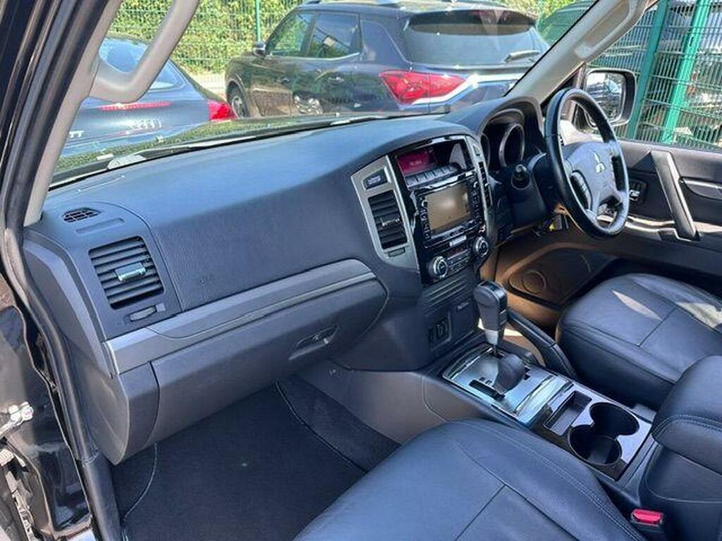 Mitsubishi Shogun Suv 3.2 Di-dc Sg3 4Wd Euro 6 Lwb 201717 Black #4