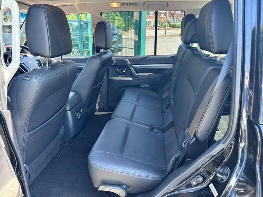 Mitsubishi Shogun Suv 3.2 Di-dc Sg3 4Wd Euro 6 Lwb 201717 Black #6