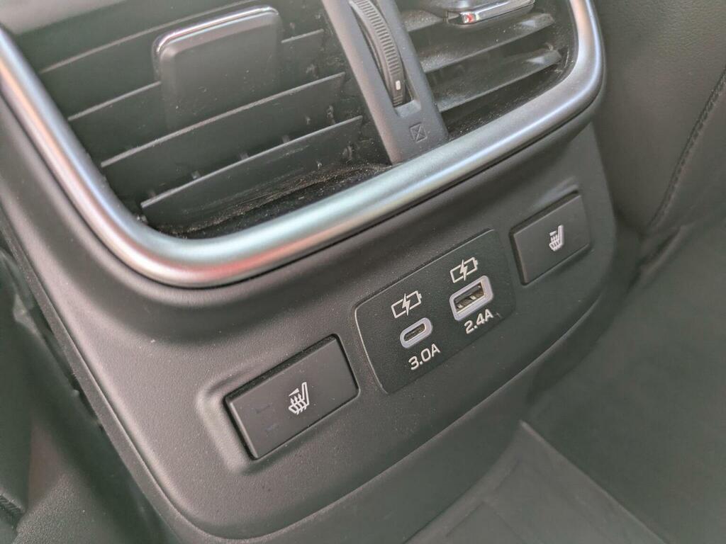 Subaru Outback 2.5L Touring Black #14
