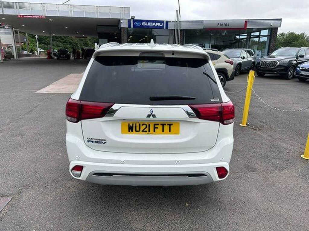 Mitsubishi Outlander 2.4H Twinmotor 13.8Kwh Dynamic Safety Cvt 4Wd Euro White #3