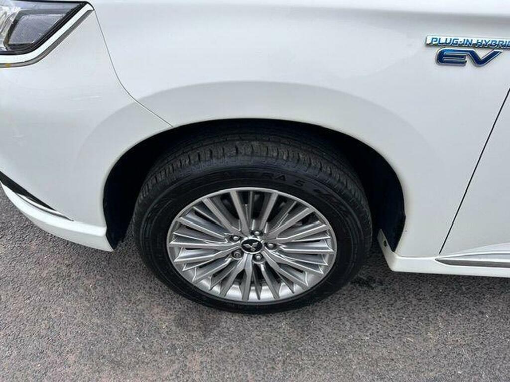 Mitsubishi Outlander 2.4H Twinmotor 13.8Kwh Dynamic Safety Cvt 4Wd Euro White #5