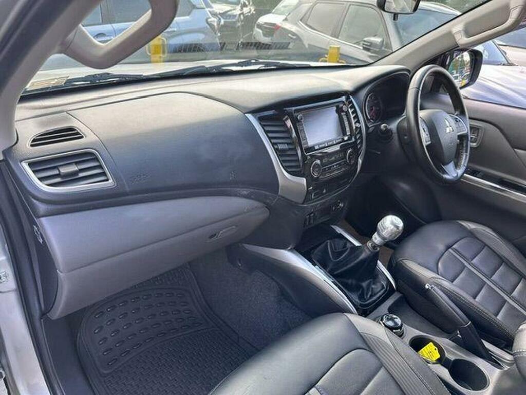 Mitsubishi L200 Pickup 2.4 Di-d Dc Barbarian 4Wd Euro 5 2015 Silver #4