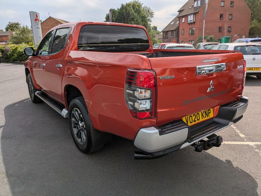 Mitsubishi L200 2.2 Di-d Dc Barbarian X 4Wd Euro 6 Ss Orange #4