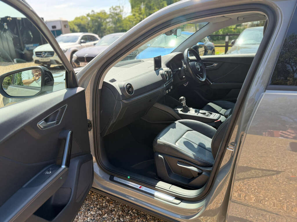 Audi Q2 1.0 Tfsi Sport Suv Euro 6 Ss Black #9