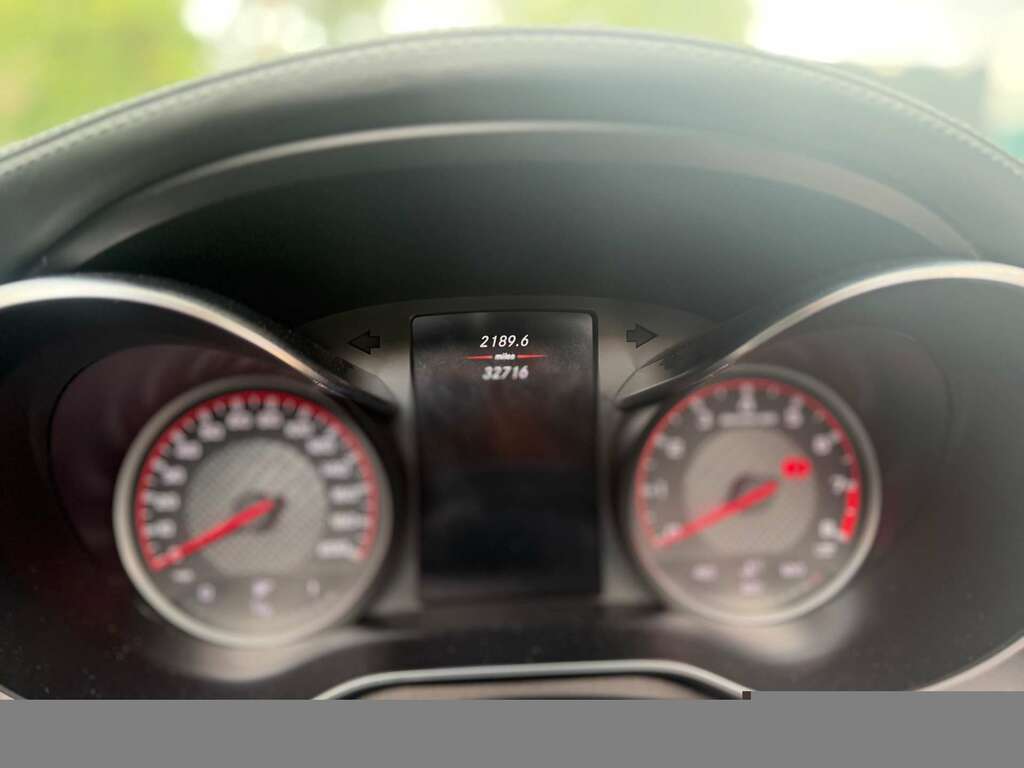 Mercedes-Benz C Class 4.0 C63 V8 Biturbo Amg S Premium Saloon Petr White #2