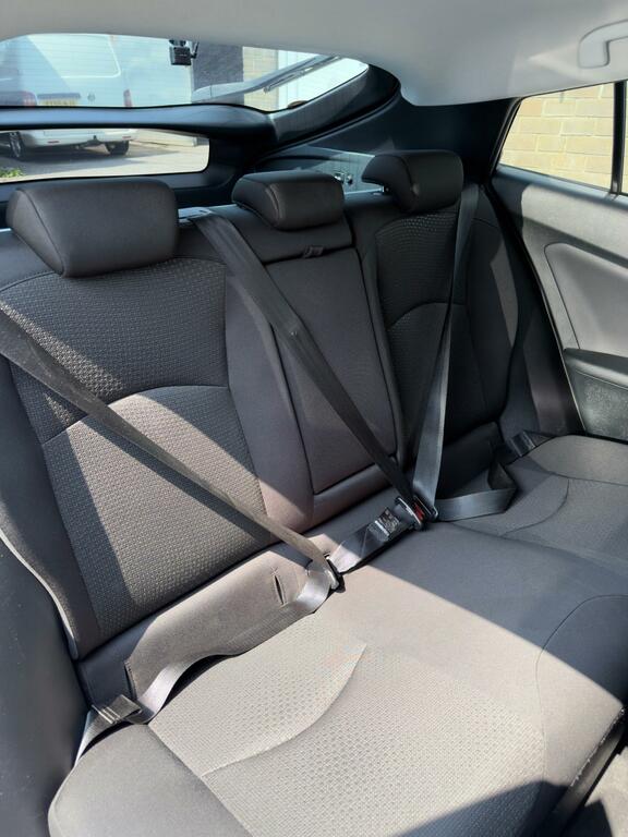 Toyota Prius Excel #18