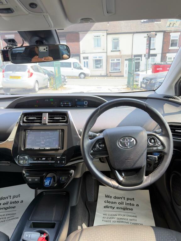 Toyota Prius Excel #11