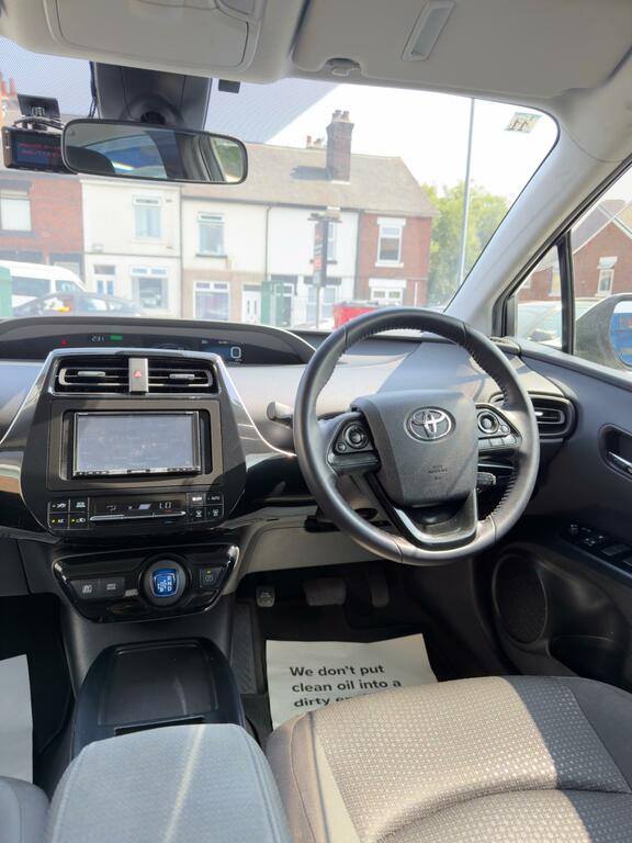 Toyota Prius Excel #9