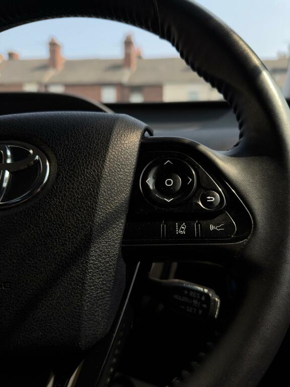 Toyota Prius Excel #16