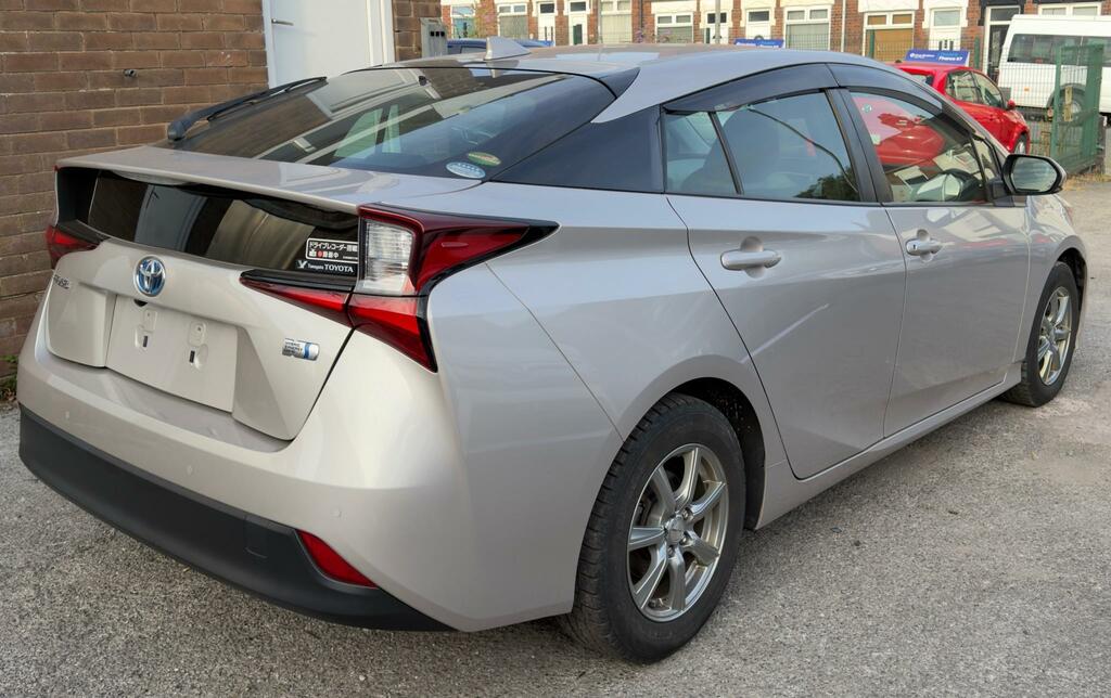 Toyota Prius 1.8 Vvt-h T4 Hatchback Hybrid Cvt Euro Beige #5