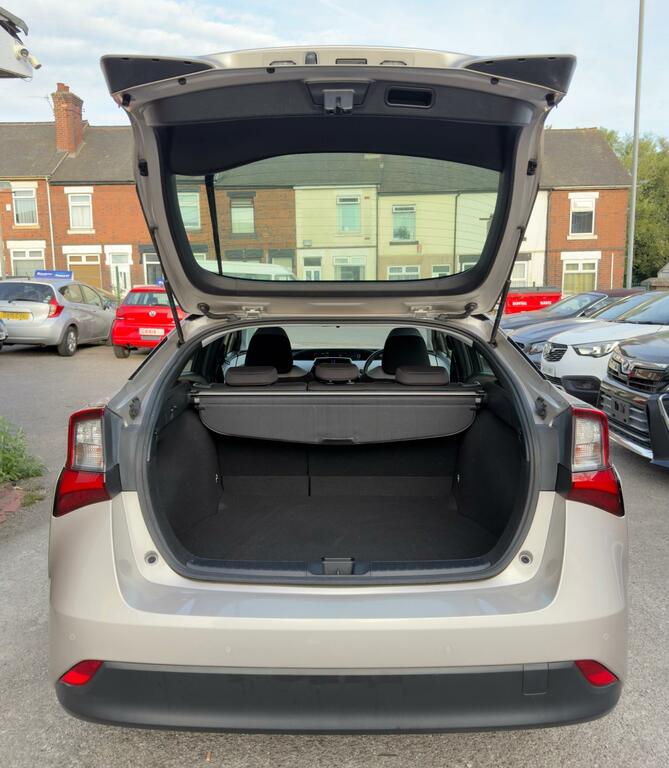 Toyota Prius 1.8L Excel White #19