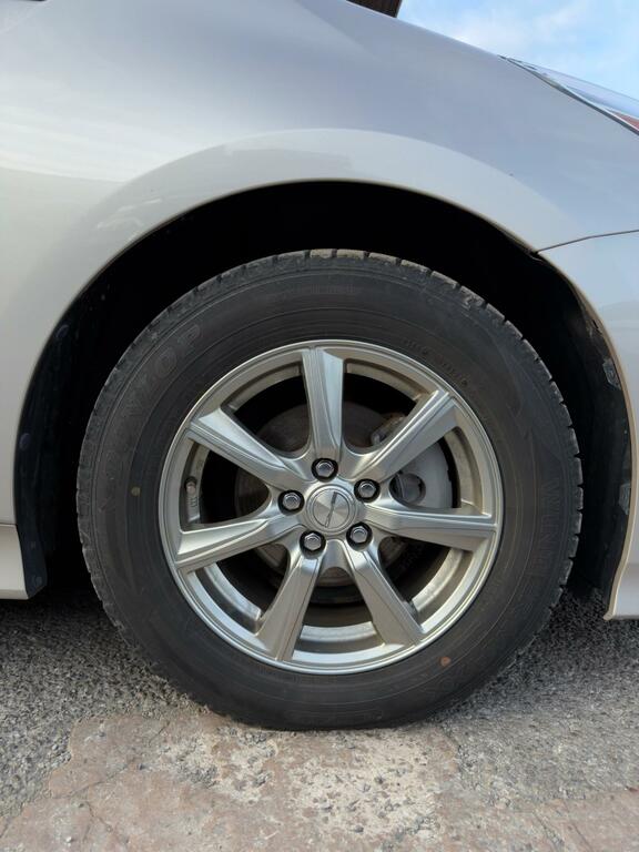 Toyota Prius 1.8L Excel White #22