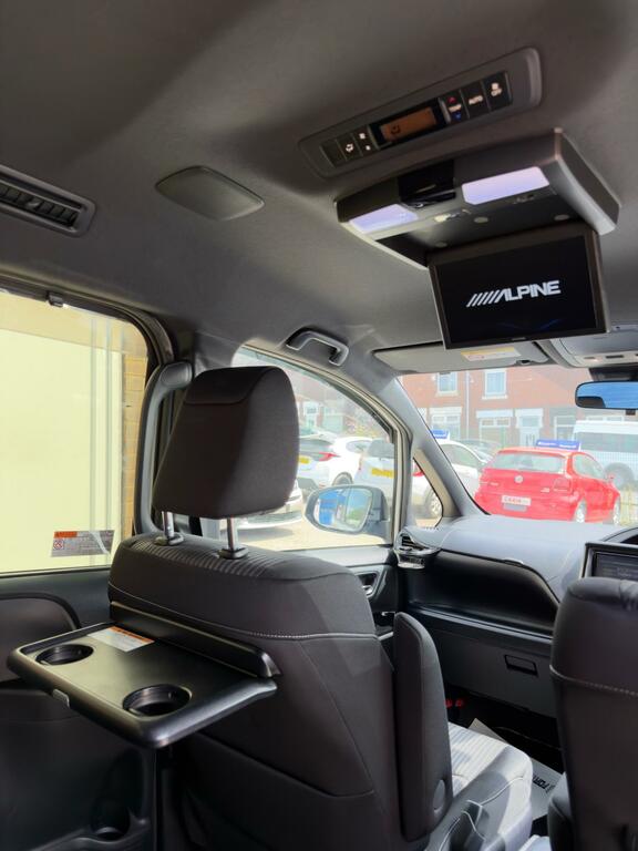 Toyota Voxy Noah Hybrid 1.8 Zwr80 Grey #25