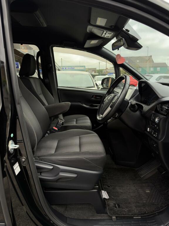 Toyota Voxy Eletricdoor7seathybrid2keysrcamnav White #12