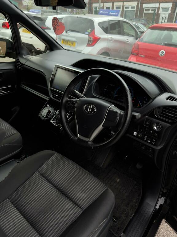 Toyota Voxy Eletricdoor7seathybrid2keysrcamnav White #11