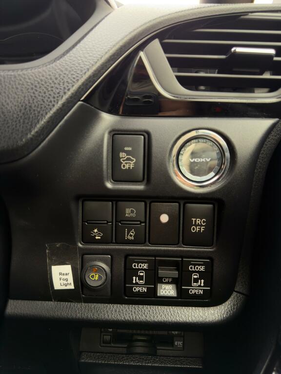 Toyota Voxy Eletricdoor7seathybrid2keysrcamnav White #10