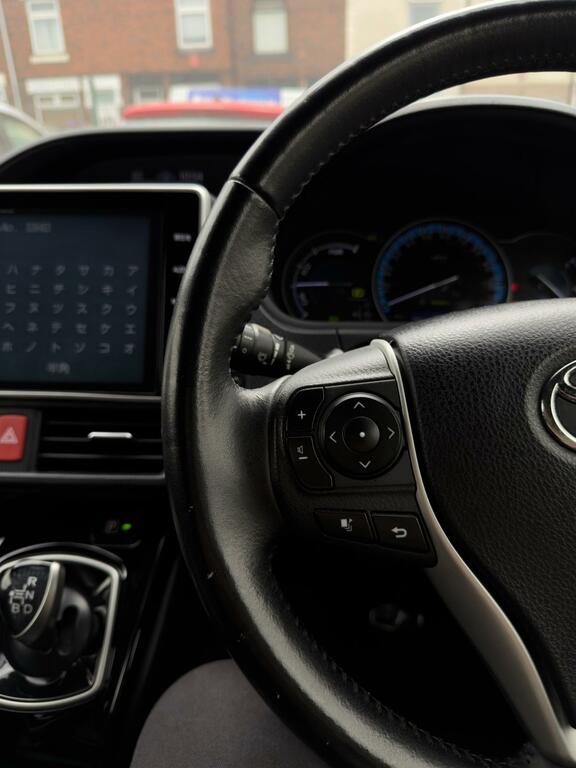 Toyota Voxy Eletricdoor7seathybrid2keysrcamnav White #20