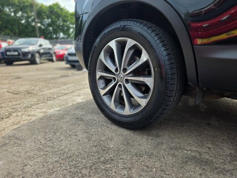 Nissan Qashqai+2 N-tec Plus 2 Black #4