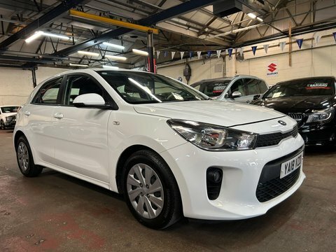 Kia RIO 1 White
