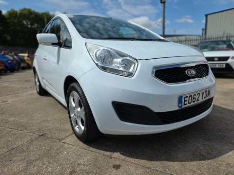 Kia Venga 2 White