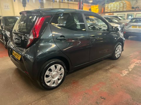 Toyota Aygo Vvt-i X-play Grey #6