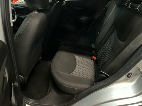 Vauxhall Viva Hatchback White #32