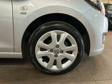 Vauxhall Viva Hatchback White #9
