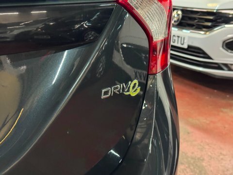 Volvo V60 Silver #35