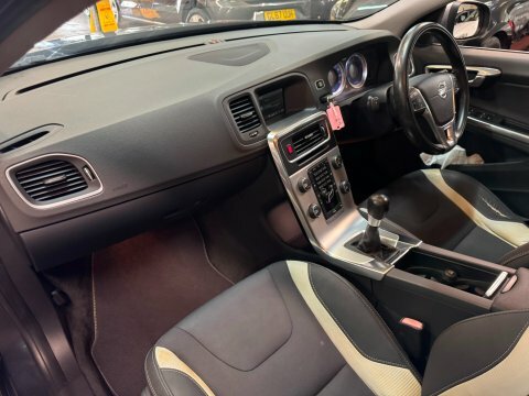 Volvo V60 Silver #12
