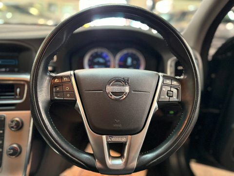 Volvo V60 Silver #23