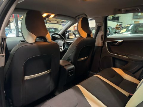 Volvo V60 Silver #21
