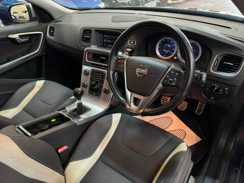 Volvo V60 Silver #9