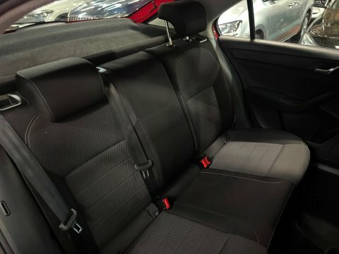 Skoda Rapid 1.6 Tdi Elegance Euro 5 Red #18