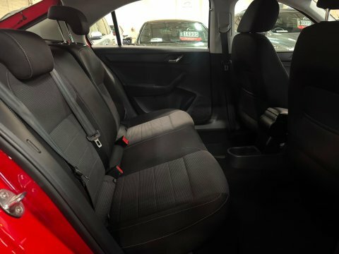 Skoda Rapid 1.6 Tdi Elegance Euro 5 Red #16