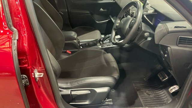 DS DS 3 2023 1.2 Puretech Performance Line Suv Petro Red #3