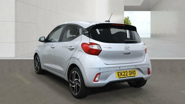 Hyundai I10 2022 1.2 Premium Hatchback Euro 6 Grey #2