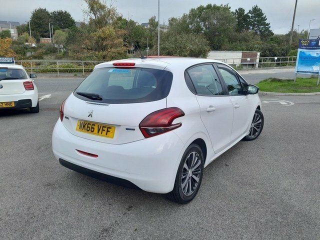 Peugeot 208 2016 1.2 Puretech Active Design Lime Hatchback White #3