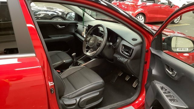 Kia Stonic 2023 1.0 T-gdi Mhev Gt-line S Suv Hybri Red #3