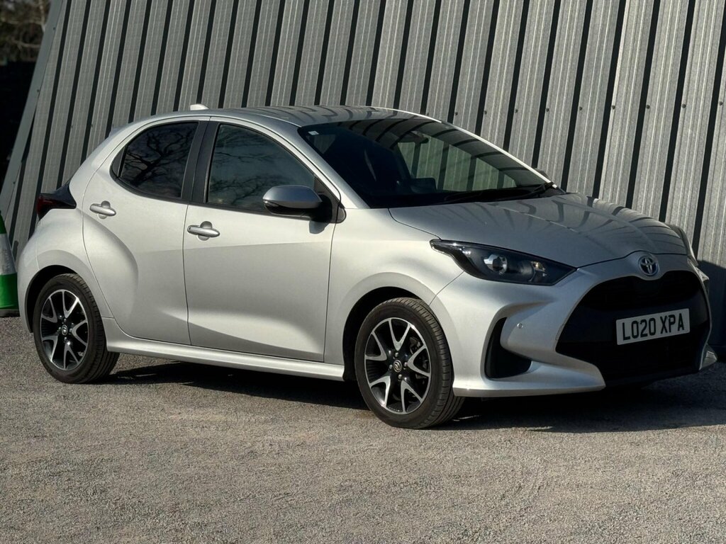 Toyota Yaris 1.5 Vvt-h Design E-cvt Euro 6 Ss 