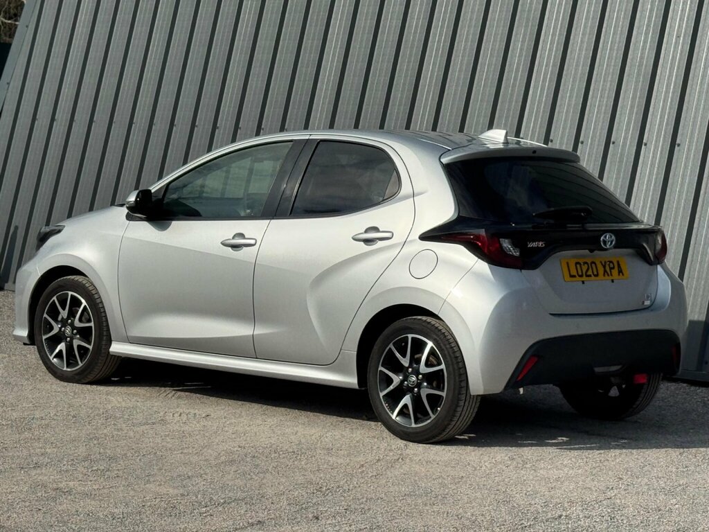 Toyota Yaris 1.5 Vvt-h Design E-cvt Euro 6 Ss L020XPA #4