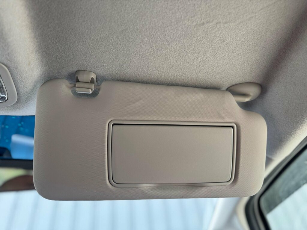 Honda Jazz Hatchback 1.3 H Ima Hs 2013 Blue #25