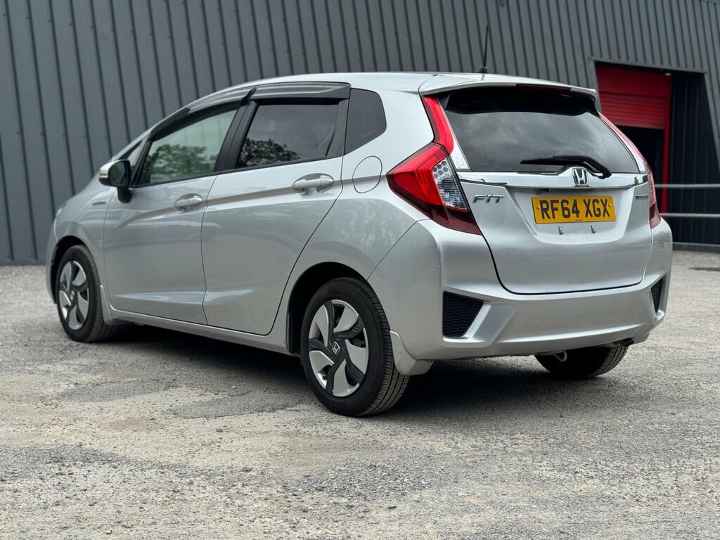 Honda Jazz 1.4L Es Plus White #9