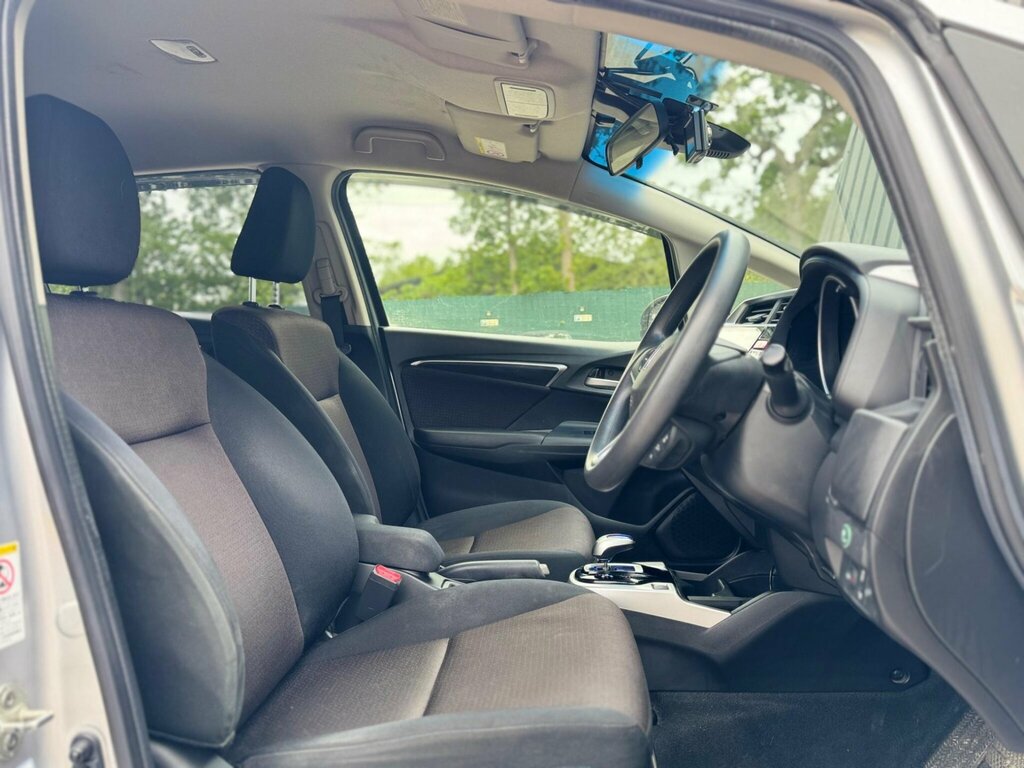Honda Jazz 1.4L Es Plus White #42