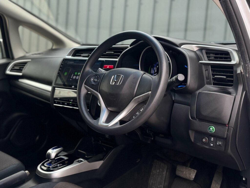 Honda Jazz 1.4L Es Plus White #36