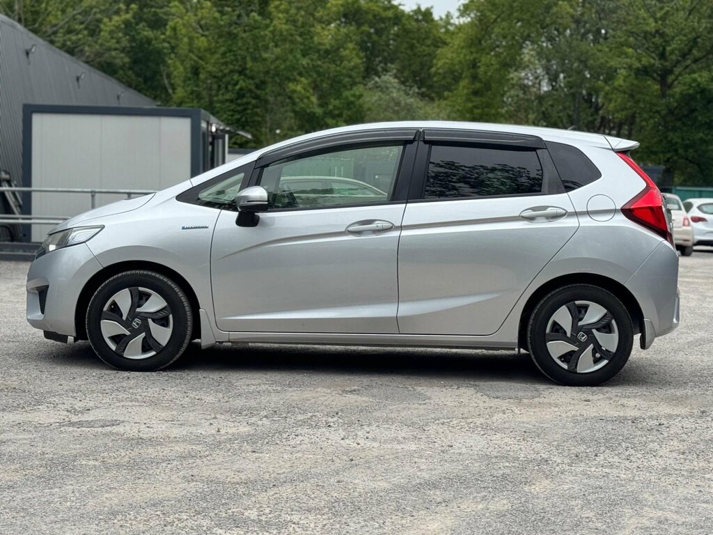 Honda Jazz 1.4L Es Plus White #10